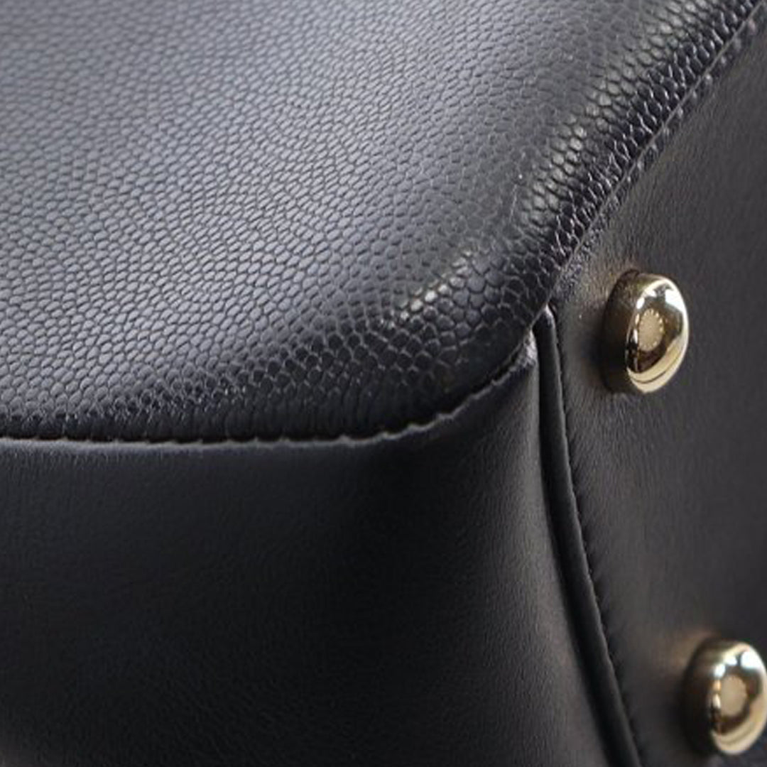 Chanel Medium Caviar Business Affinity sac à anse supérieure