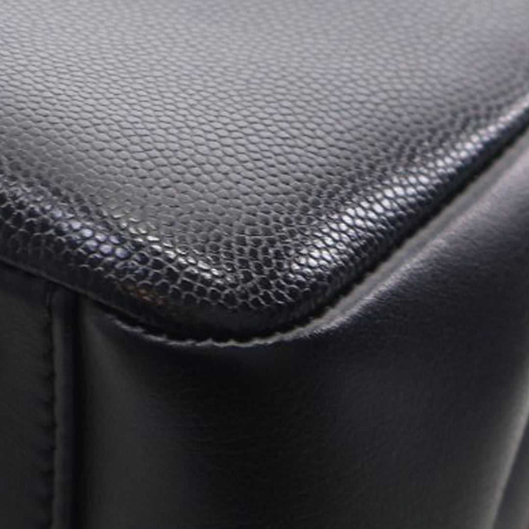 Chanel Medium Caviar Business Affinity sac à anse supérieure