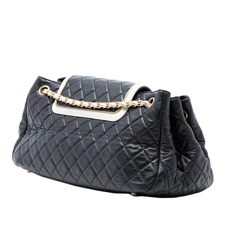 Chanel Medium Matelassé Cuir d’agneau Reissue 2.55 East West Mademoiselle Accordion à rabat