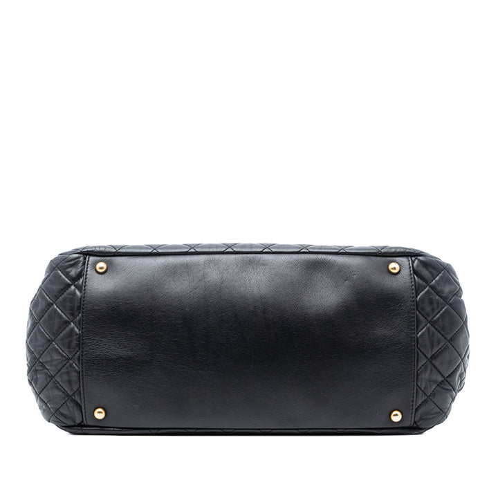 Chanel Medium Matelassé Cuir d’agneau Reissue 2.55 East West Mademoiselle Accordion à rabat