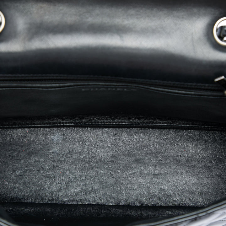 Chanel Jumbo Classic Cuir verni Simple rabat