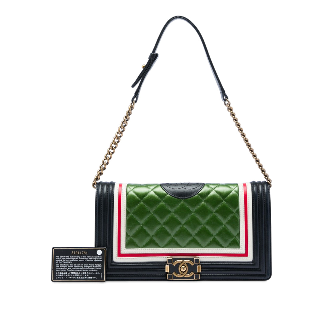 Chanel Multicolor Matelassé Crest East West Boy à rabat Cuir d'agneau