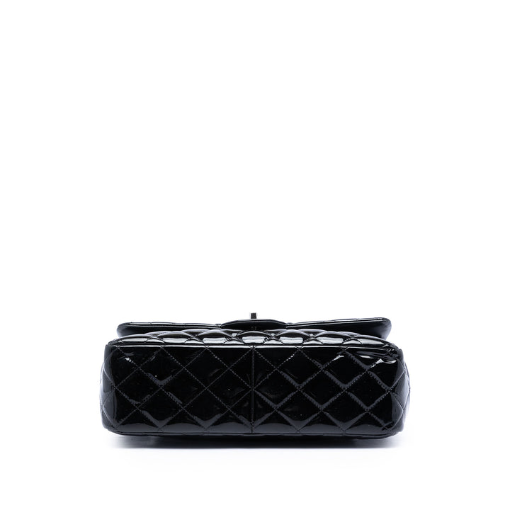 Chanel Jumbo Classic Cuir verni Double rabat