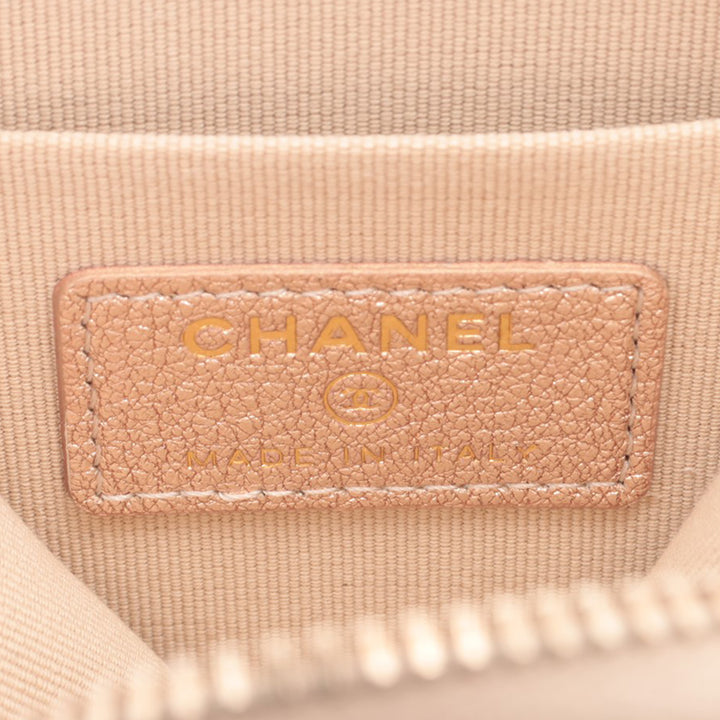 Chanel CC Quilted Métallisé Cuir d’agneau Coin Pochette and AirPods Pro Étui Rose