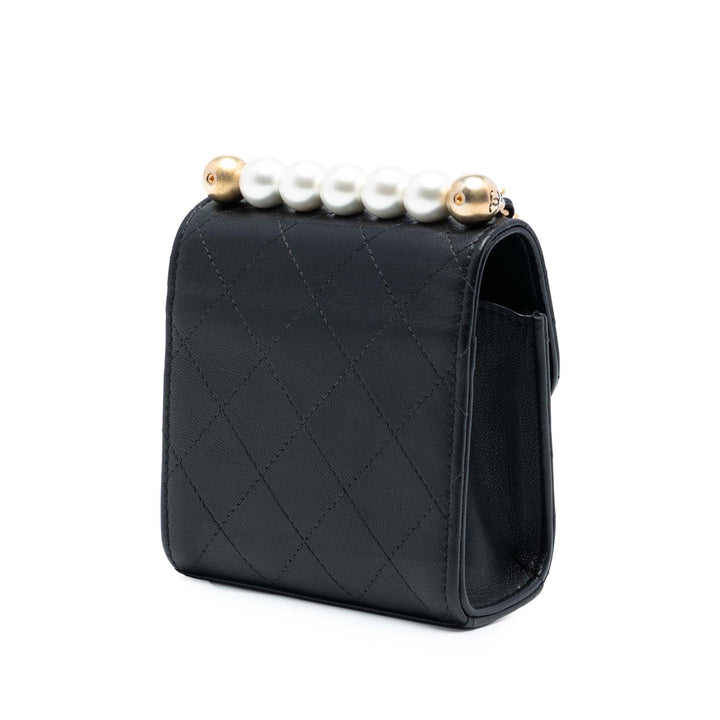 Chanel Mini Cuir de chèvre Chic Perles Pochette avec chaîne