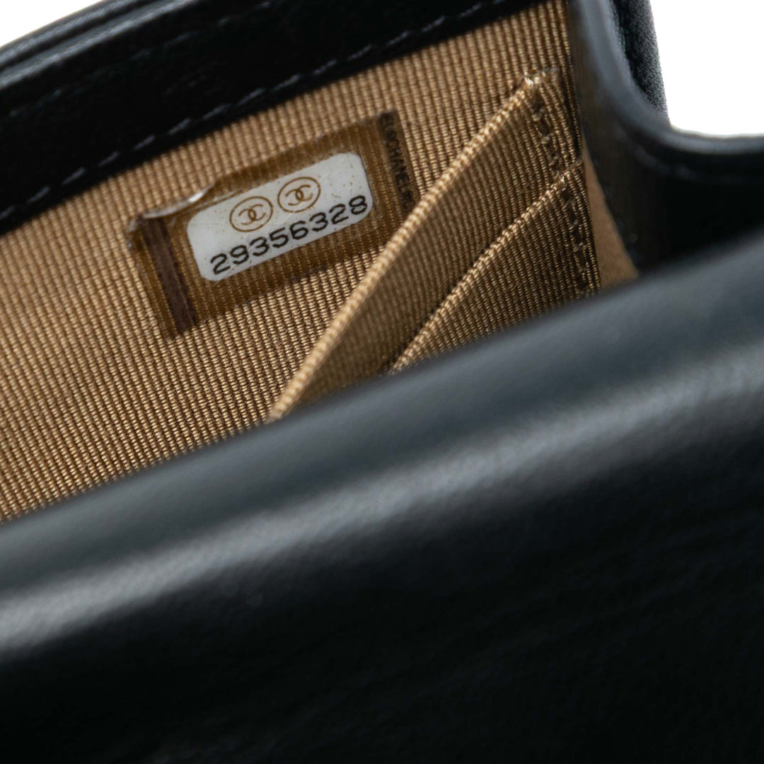 Chanel Mini Cuir de chèvre Chic Perles Pochette avec chaîne