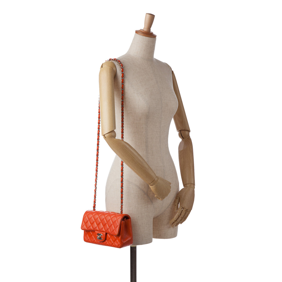 Chanel Mini Rectangular Classic Cuir d’agneau Simple rabat