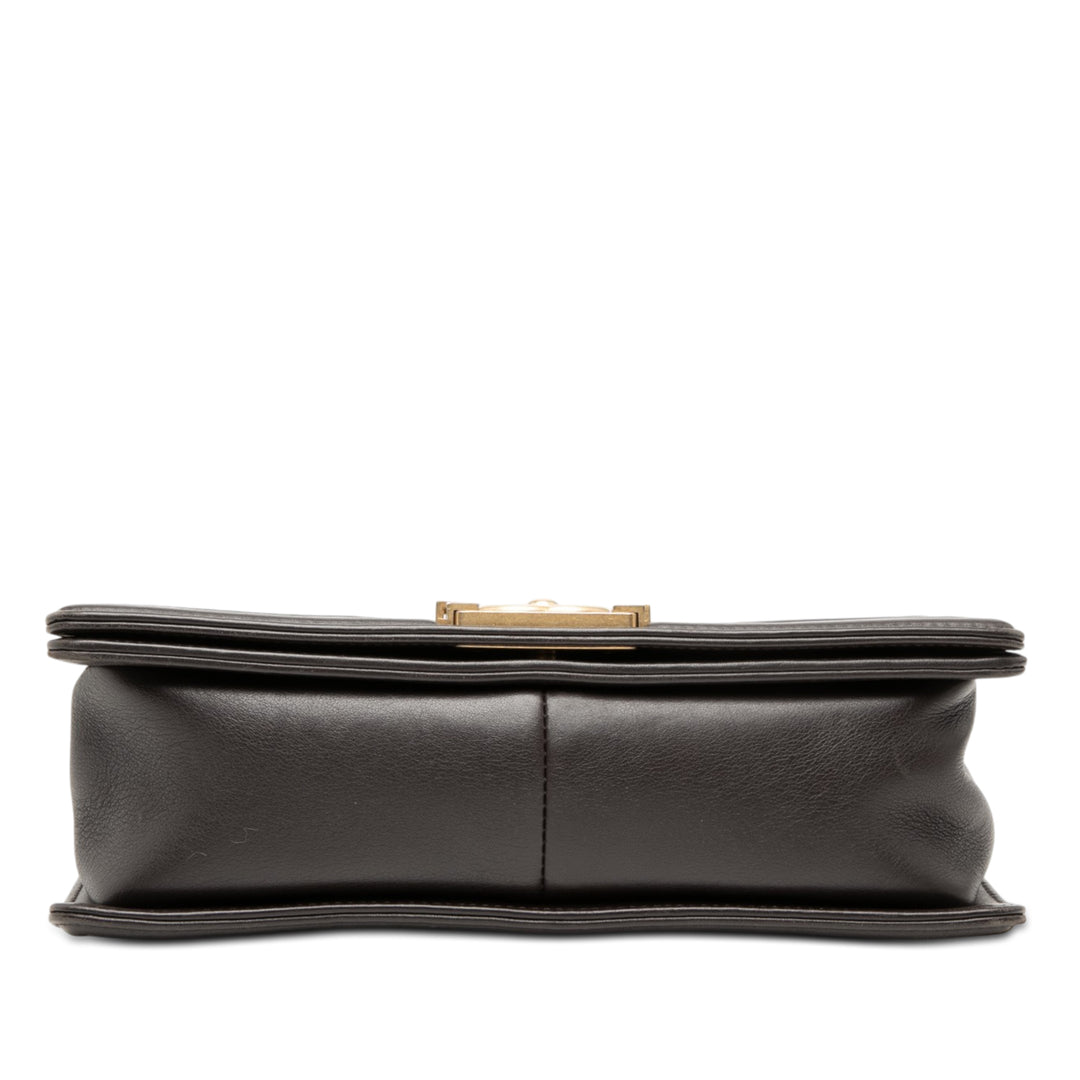 Chanel Old Medium Matelassé Cuir d’agneau Boy à rabat