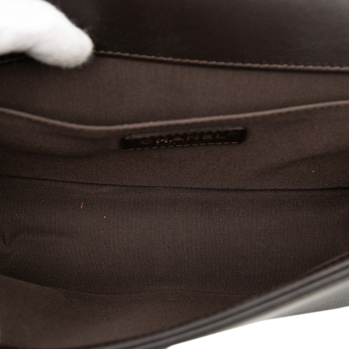 Chanel Old Medium Matelassé Cuir d’agneau Boy à rabat