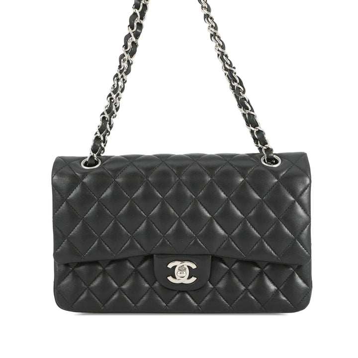 Chanel Medium Classic Cuir d’agneau Double rabat – GABY PARIS Authentique