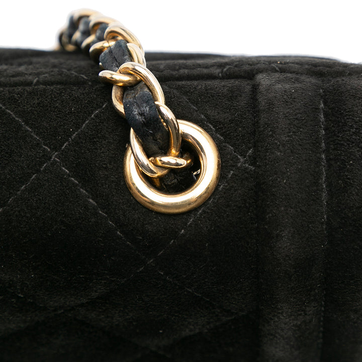 Chanel Quilted Daim Tassel Flap Noir – GABY PARIS Authentique