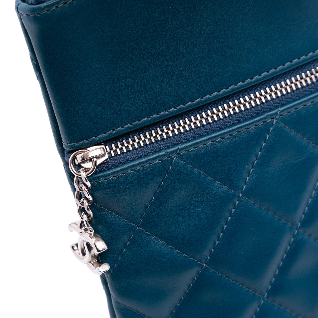 Chanel Matelassé Cuir d’agneau Multi Zip Étui Pochette