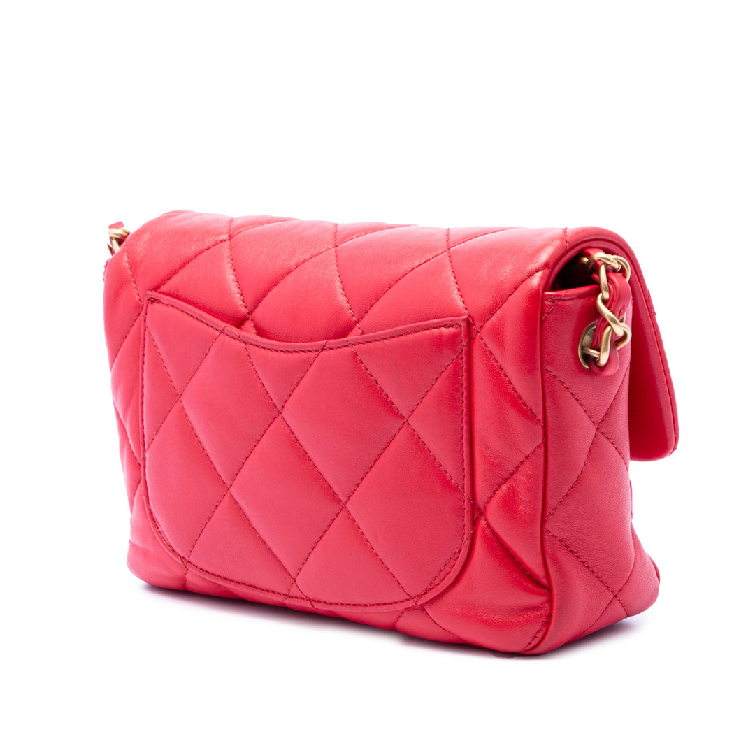 Chanel Small Matelassé Cuir d’agneau Coco Love à rabat