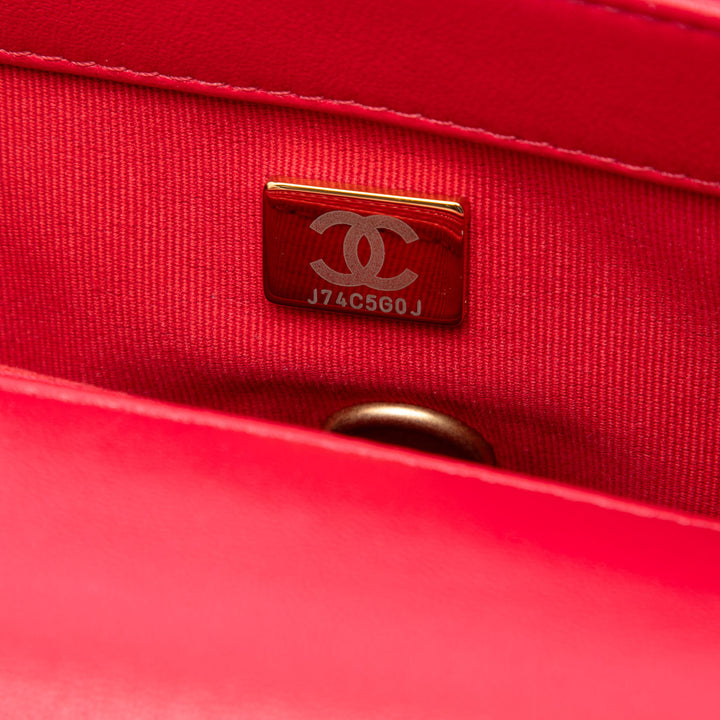 Chanel Small Matelassé Cuir d’agneau Coco Love à rabat