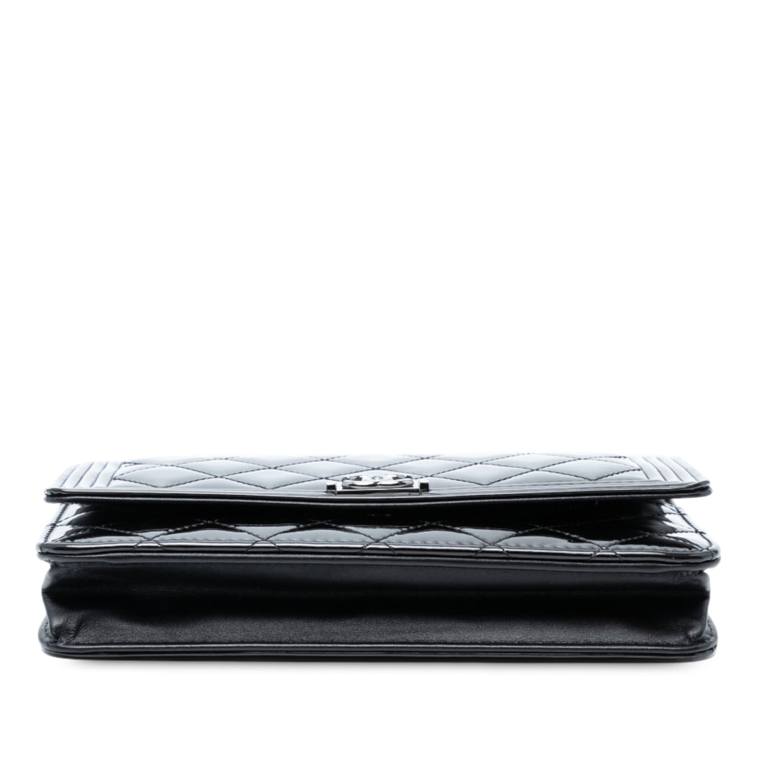 Chanel Matelassé Cuir verni Boy Wallet on Chain