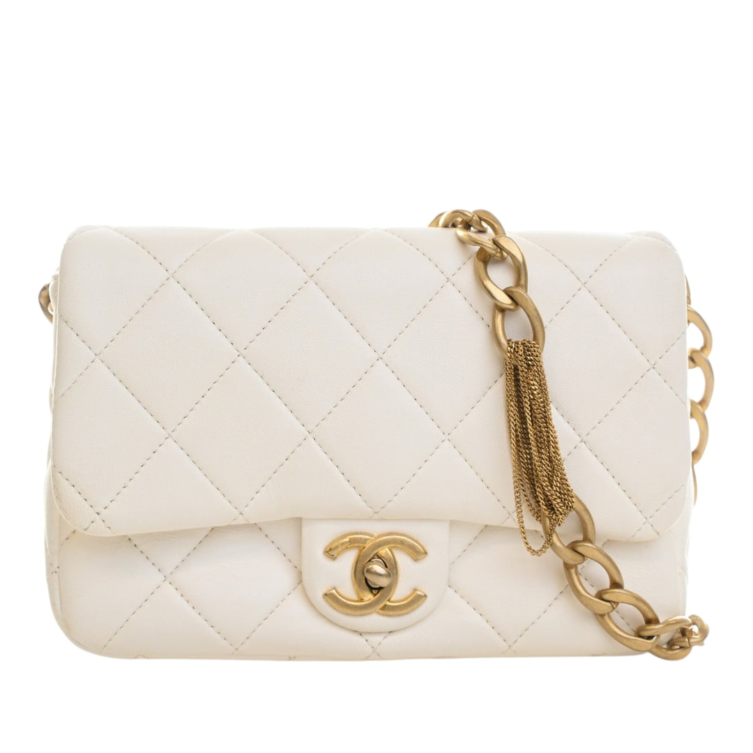 Chanel Small Matelassé Cuir d’agneau Chain à rabat