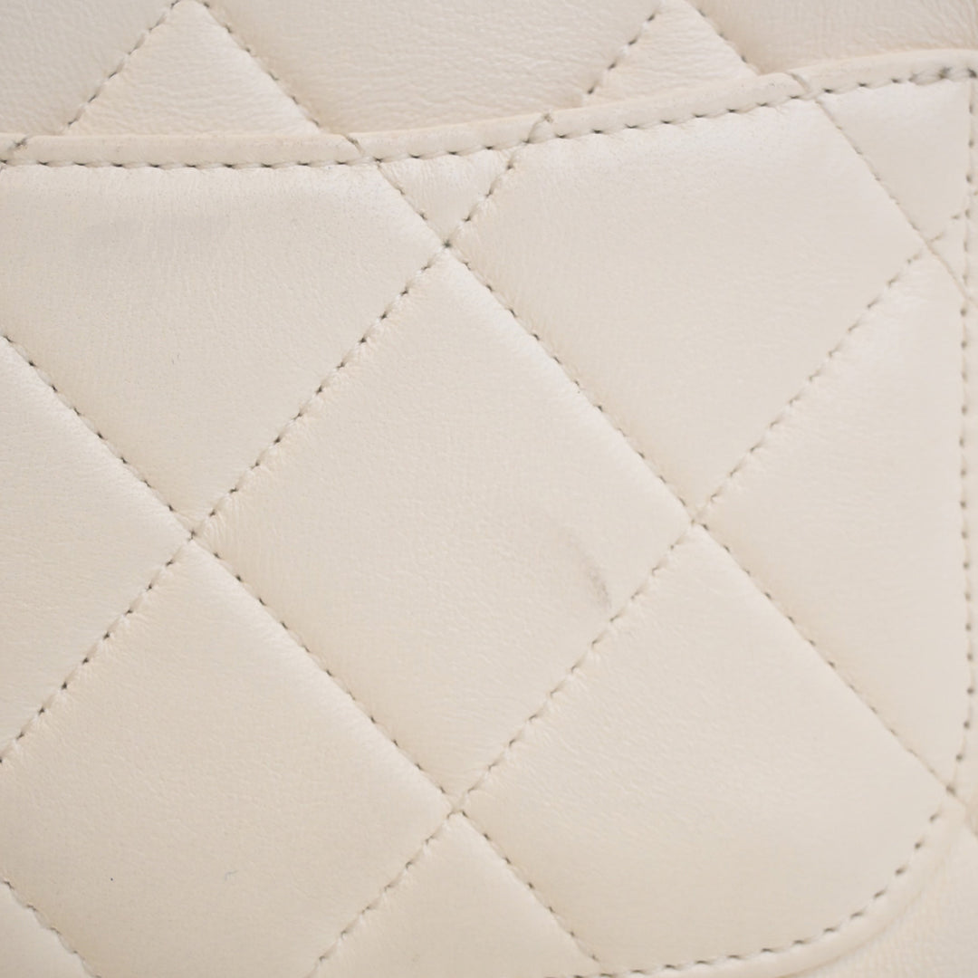 Chanel Small Matelassé Cuir d’agneau Chain à rabat