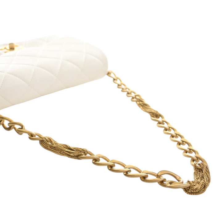 Chanel Small Matelassé Cuir d’agneau Chain à rabat