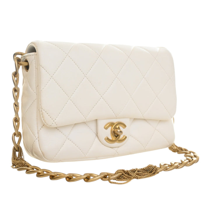 Chanel Small Matelassé Cuir d’agneau Chain à rabat
