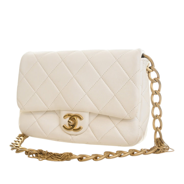 Chanel Small Matelassé Cuir d’agneau Chain à rabat