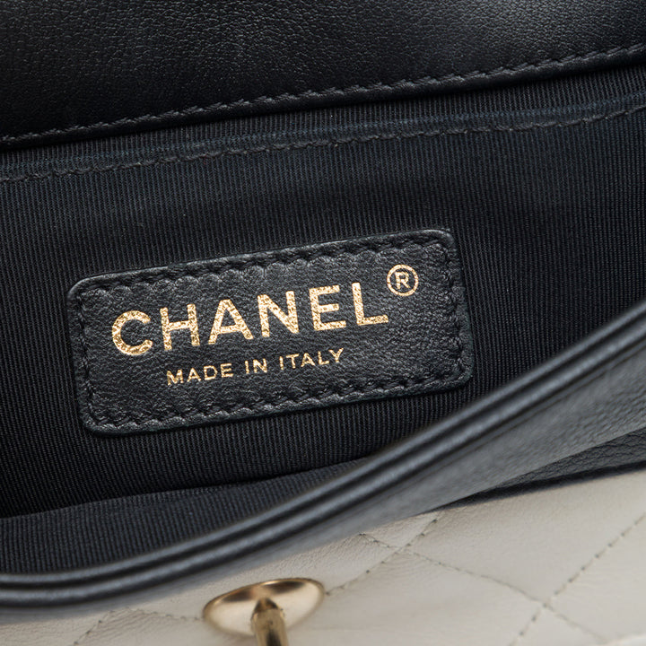 Chanel Carré Graphic à rabat Sac Mini Cuir de veau