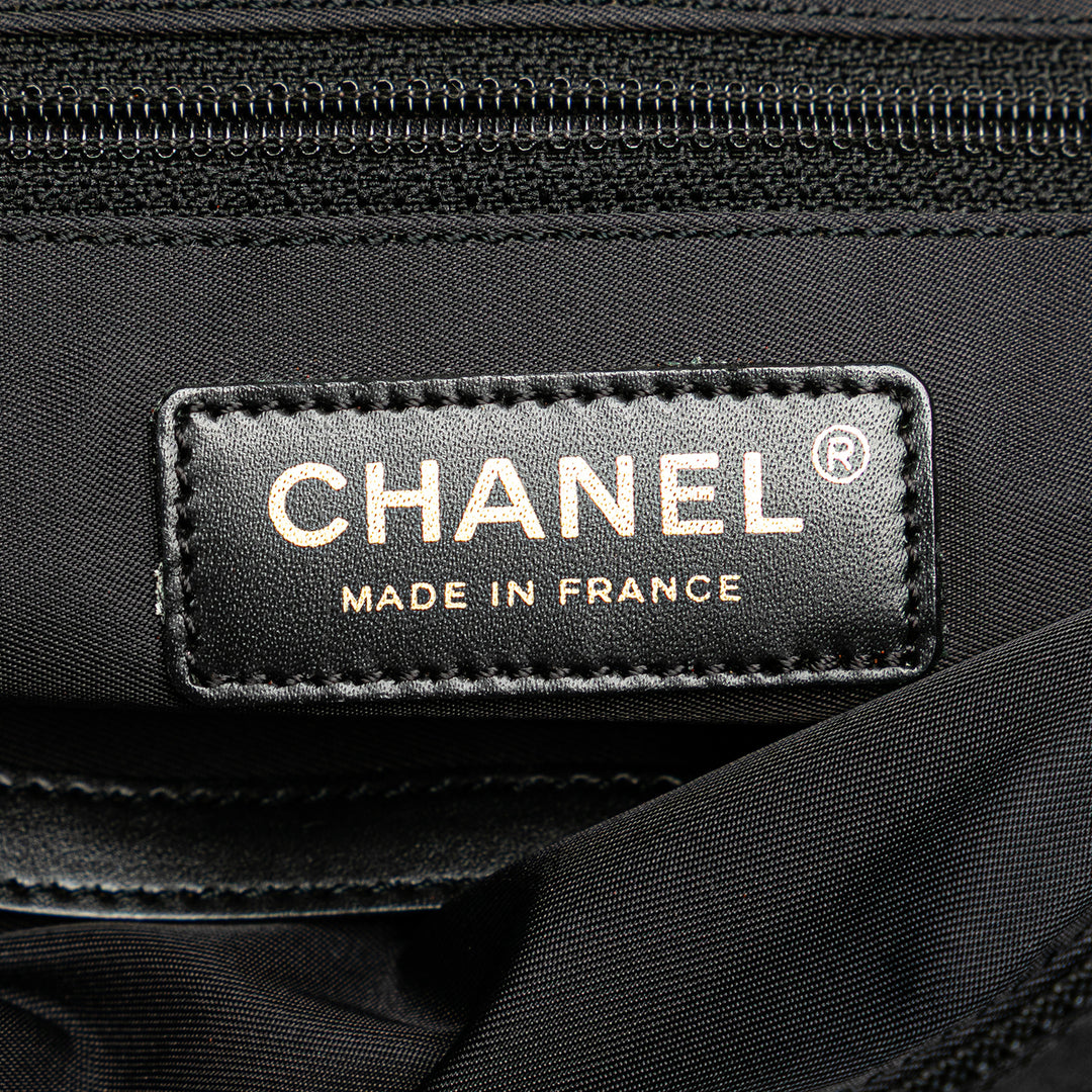 Chanel New Travel Line Nylon Cabas Noir – GABY PARIS Authentique