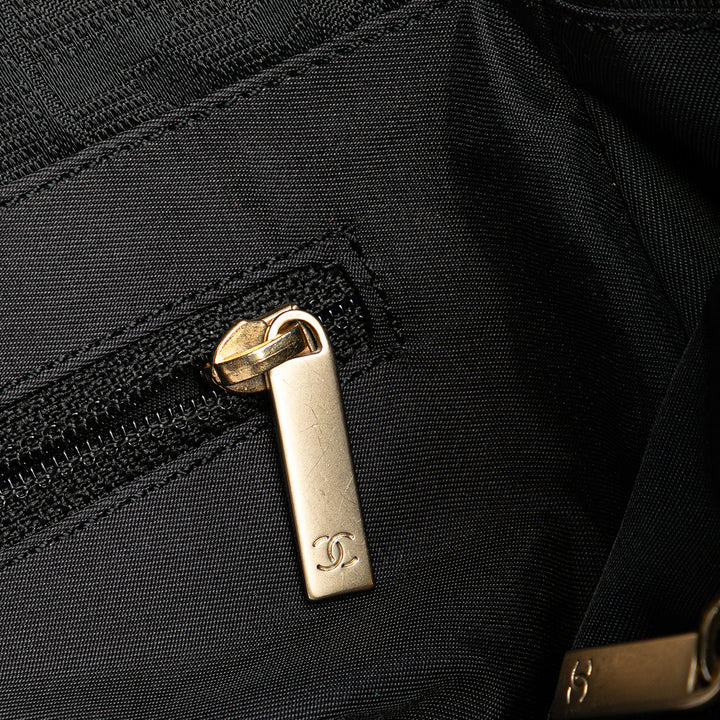 Chanel New Travel Line Nylon Cabas Noir – GABY PARIS Authentique