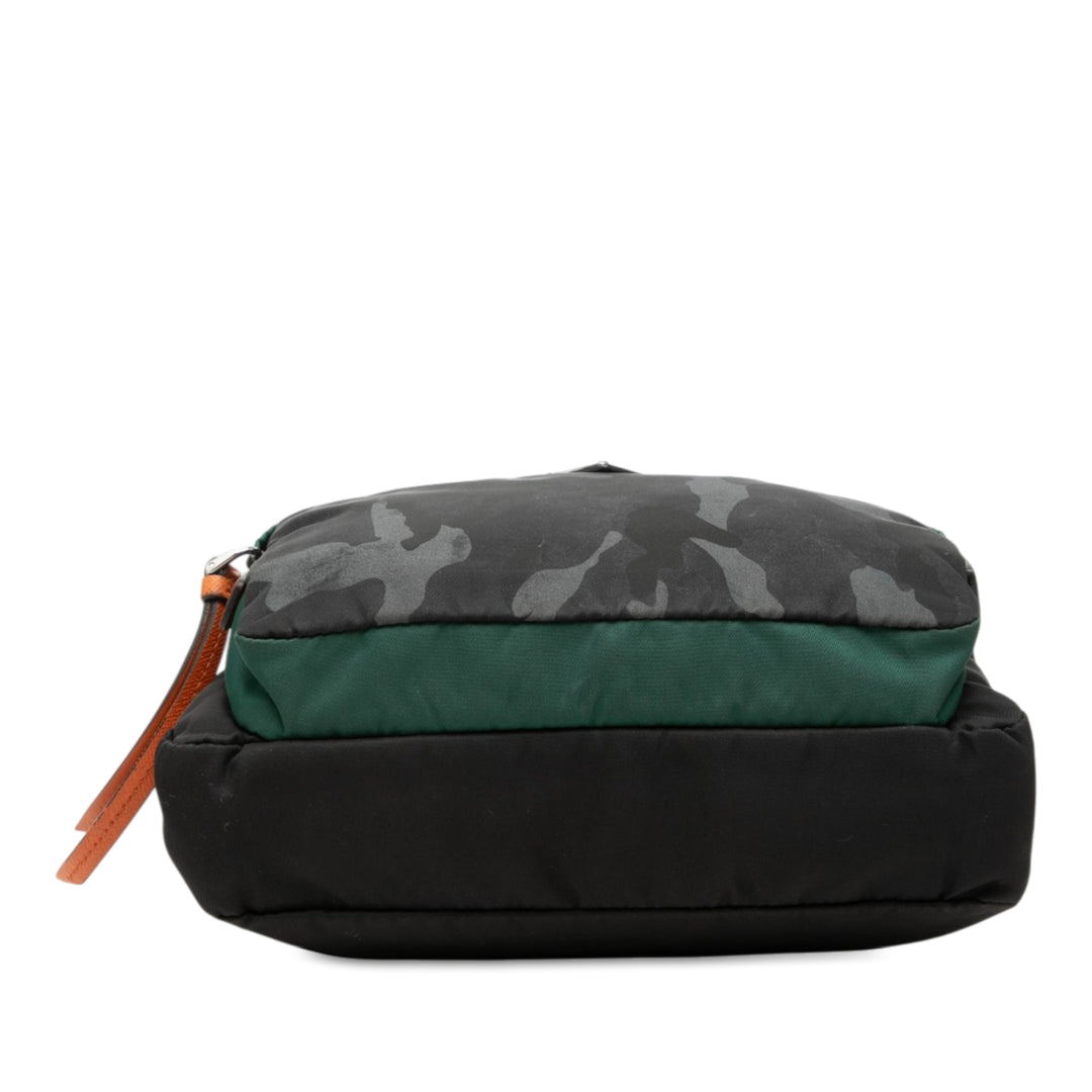 Prada Pochette Camouflage Tessuto Noir – vue 3 – GABY PARIS
