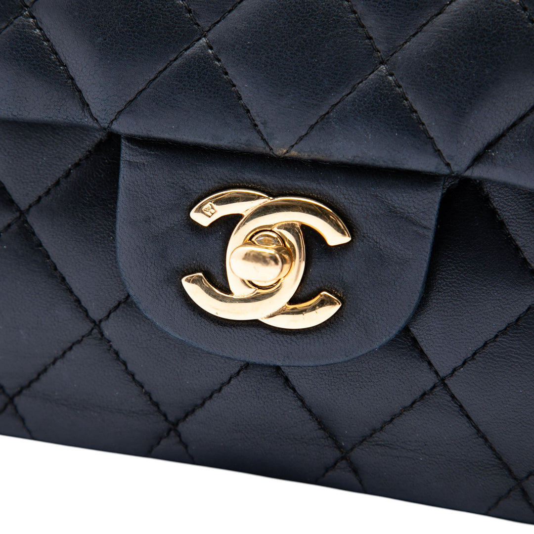 Chanel Medium Classic Cuir d’agneau Double rabat