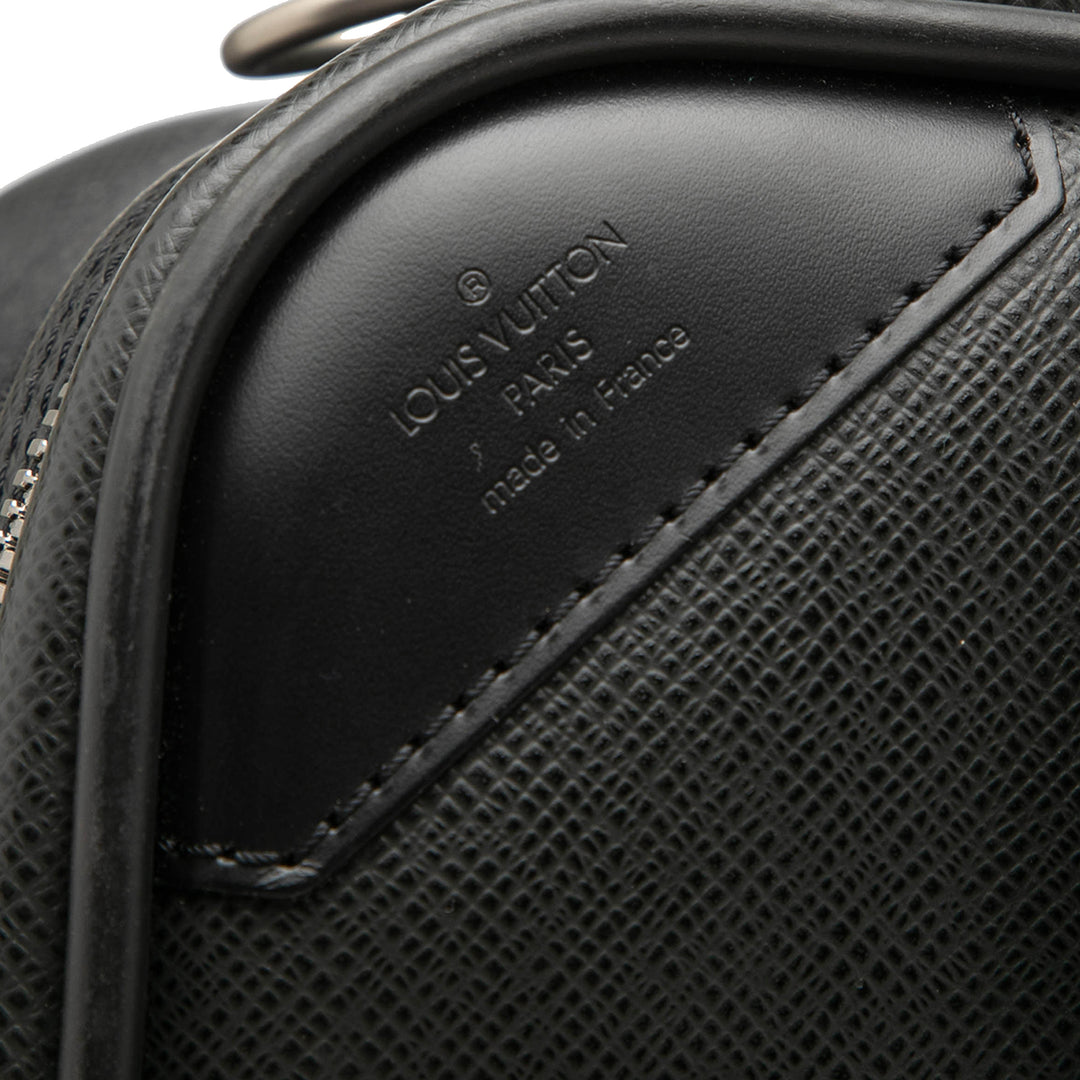 Louis Vuitton Taiga Satellite 53 Luggage