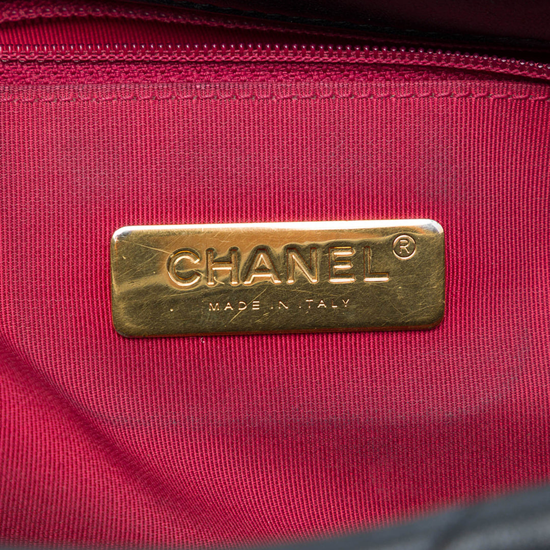 Chanel Sac à main 19 à rabat Maxi Cuir d'agneau Noir – vue 5 – GABY PARIS
