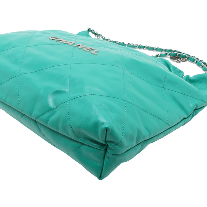 Chanel Medium Matelassé brillant Cuir de veau 22 Sac à main