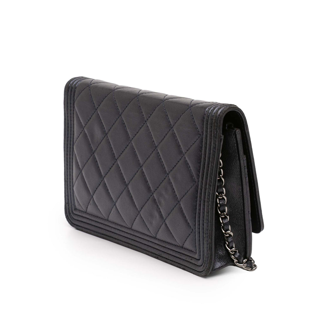 Chanel Matelassé Cuir d’agneau Boy Wallet on Chain