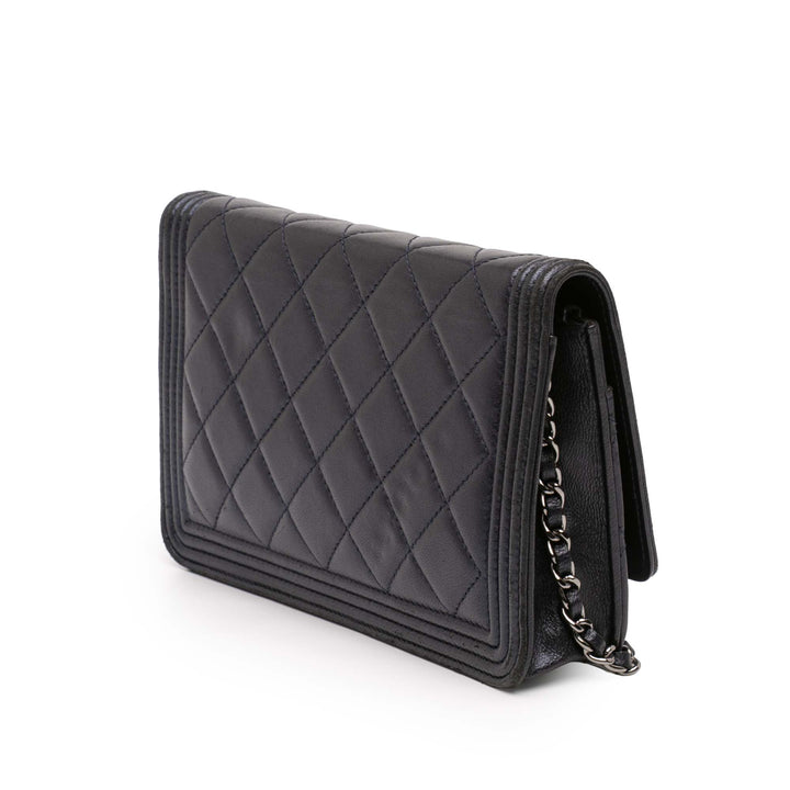 Chanel Matelassé Cuir d’agneau Boy Wallet on Chain