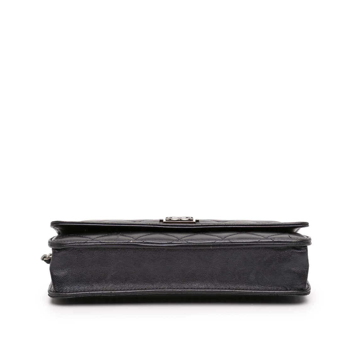 Chanel Matelassé Cuir d’agneau Boy Wallet on Chain