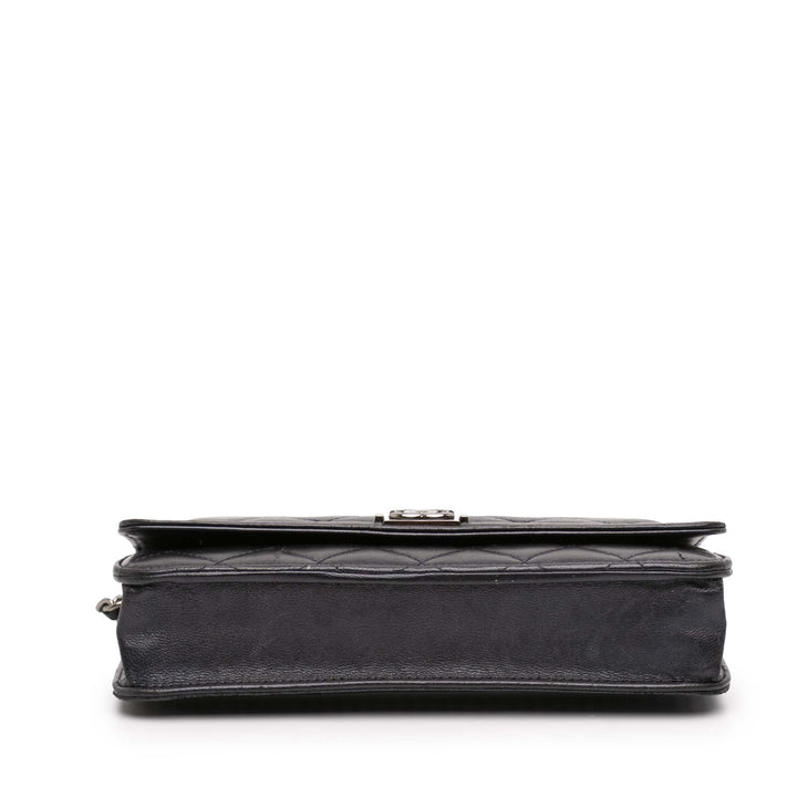 Chanel Matelassé Cuir d’agneau Boy Wallet on Chain