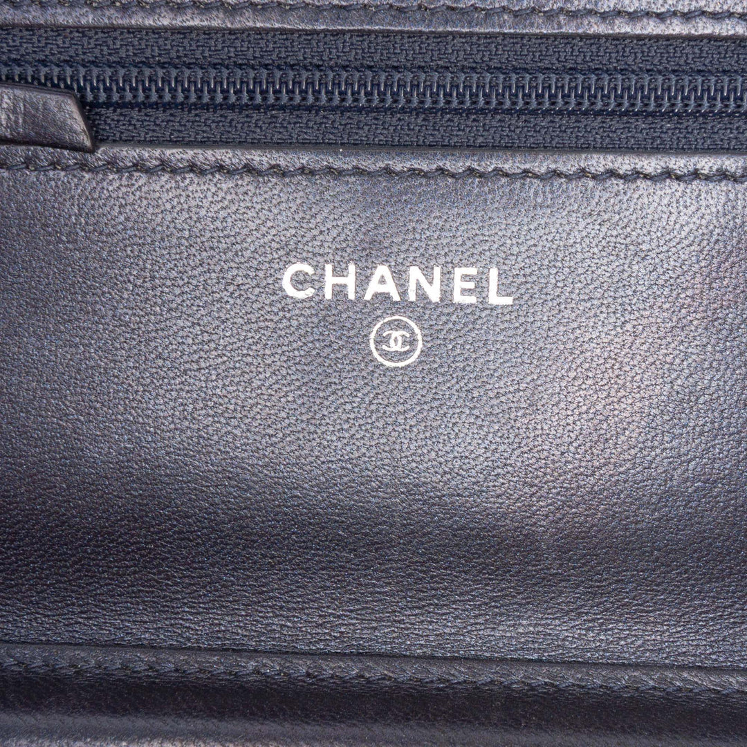 Chanel Matelassé Cuir d’agneau Boy Wallet on Chain