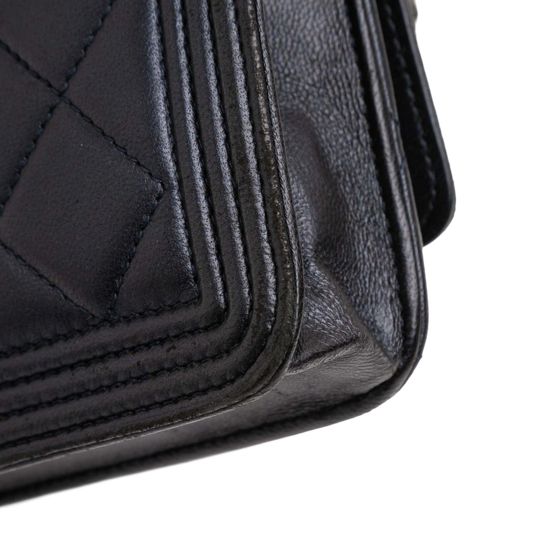 Chanel Matelassé Cuir d’agneau Boy Wallet on Chain