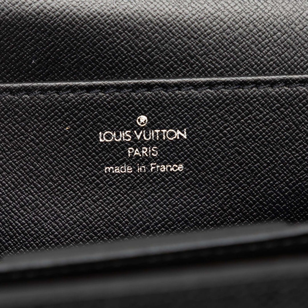 Louis Vuitton Taiga Moskova Porte-documents