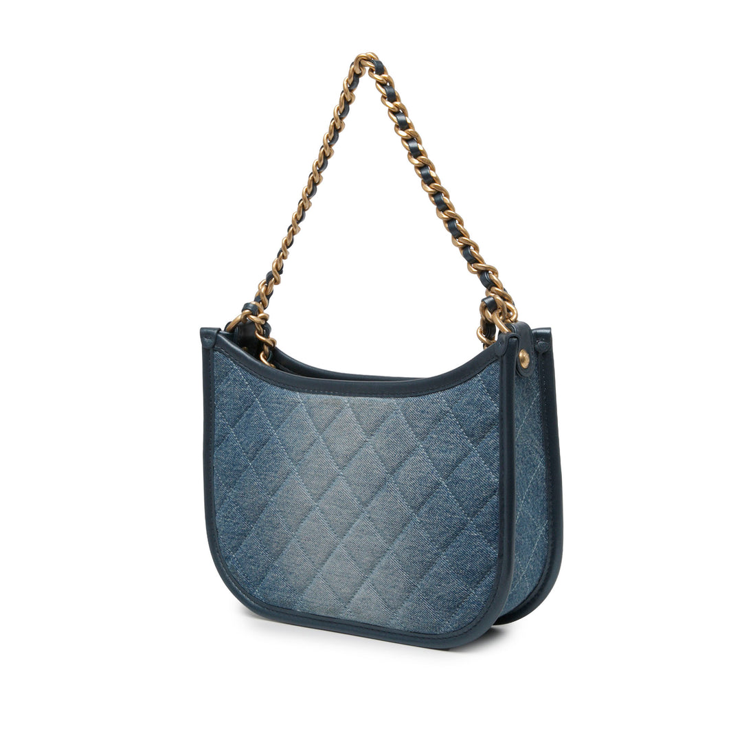 Chanel CC Matelassé Hobo Sac Jean Bleu – vue 2 – GABY PARIS
