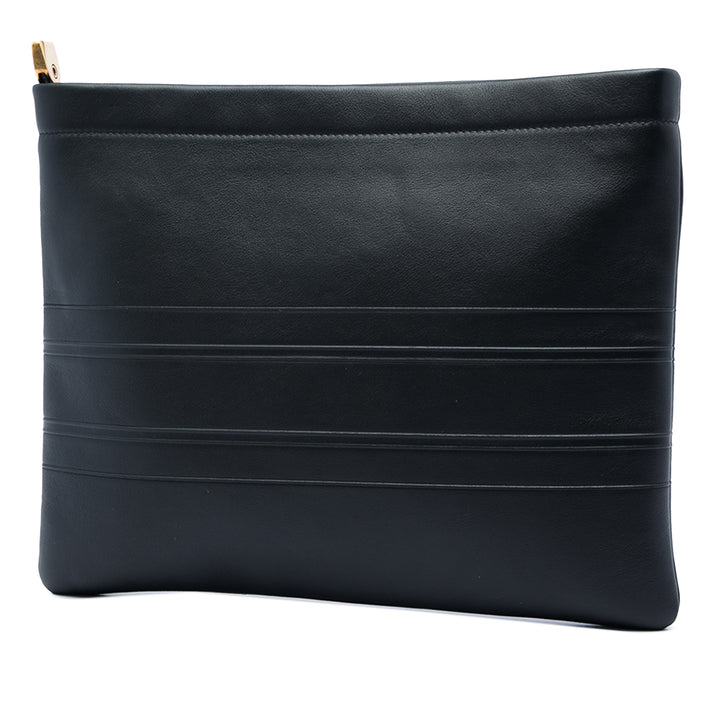 Dior embossé Logo Zippé Pochette Cuir de veau Noir – vue 2 – GABY PARIS