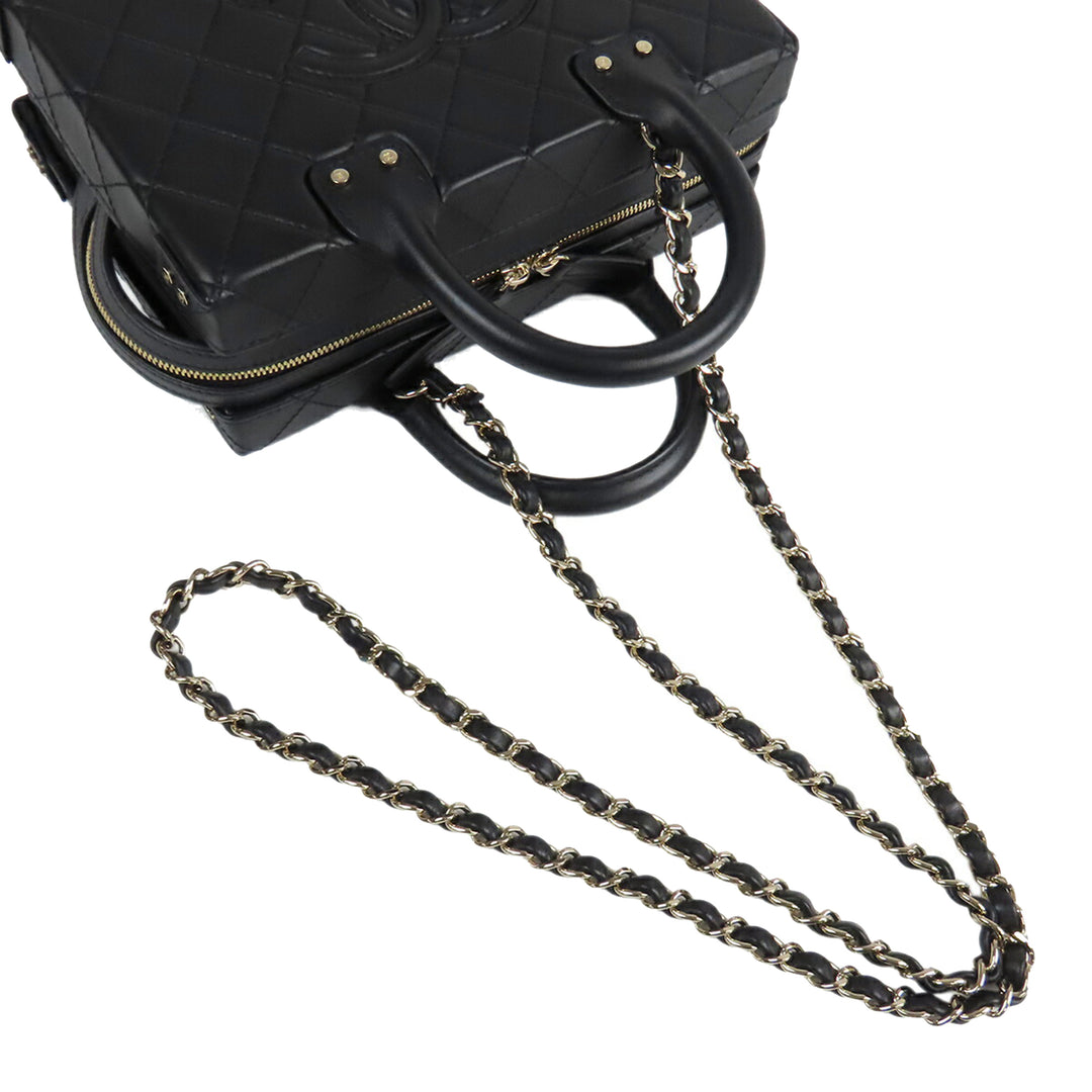 Chanel Medium Matelassé Cuir de veau clouté Square Vanity