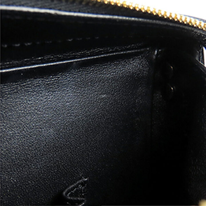 Chanel Medium Matelassé Cuir de veau clouté Square Vanity