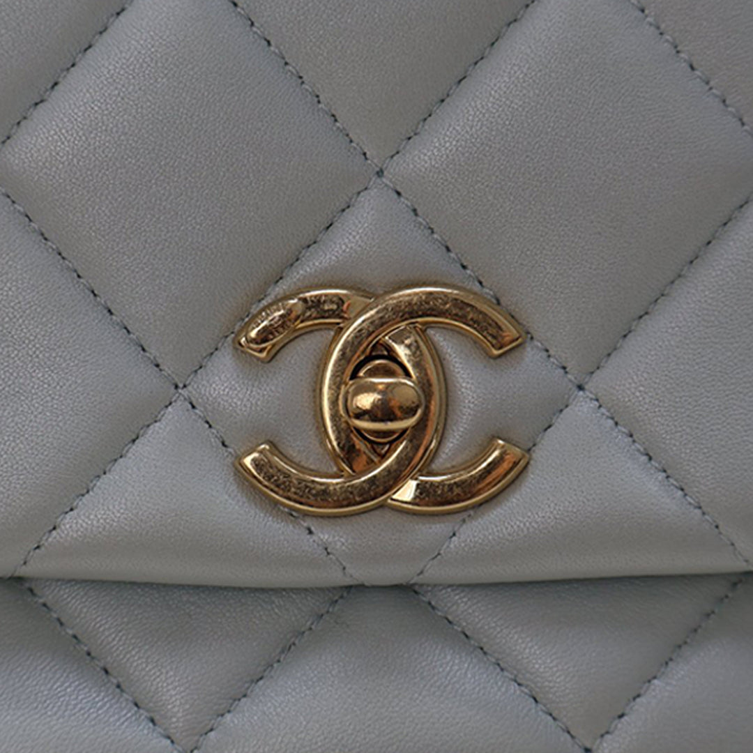 Chanel Mini CC Matelassé Cuir d’agneau Logo Chain à rabat