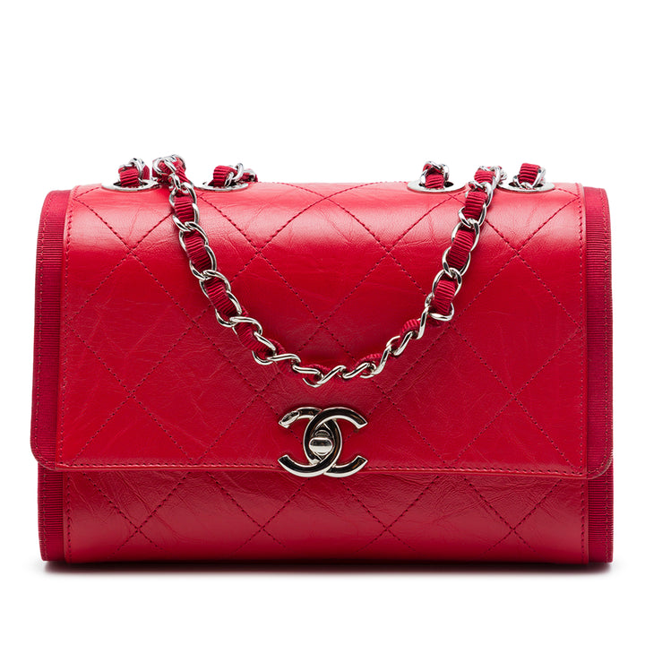 Chanel CC Matelassé Froissé et Grosgrain à rabat Cuir de veau Rouge – vue principale – GABY PARIS