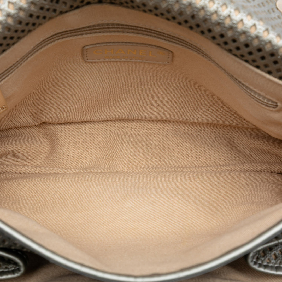 Chanel Small Perforated Cuir de veau Up In The Air Flap Argenté