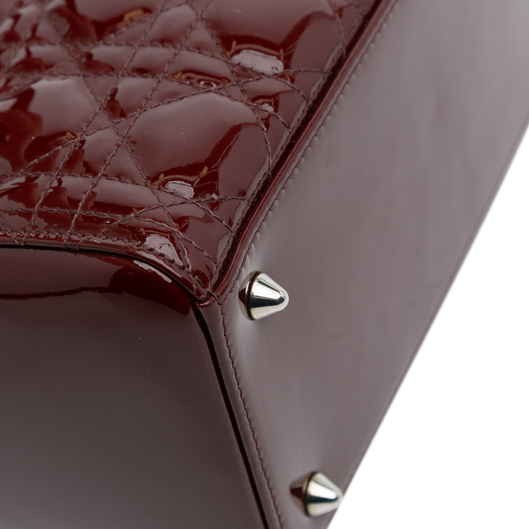 Dior Medium Cuir verni Cannage Lady Dior Rouge