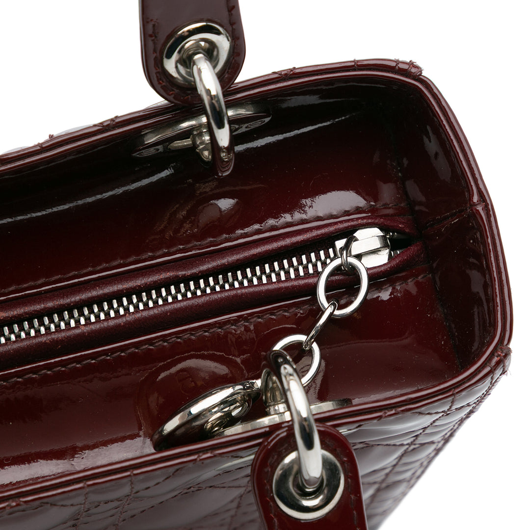 Dior Medium Cuir verni Cannage Lady Dior Rouge