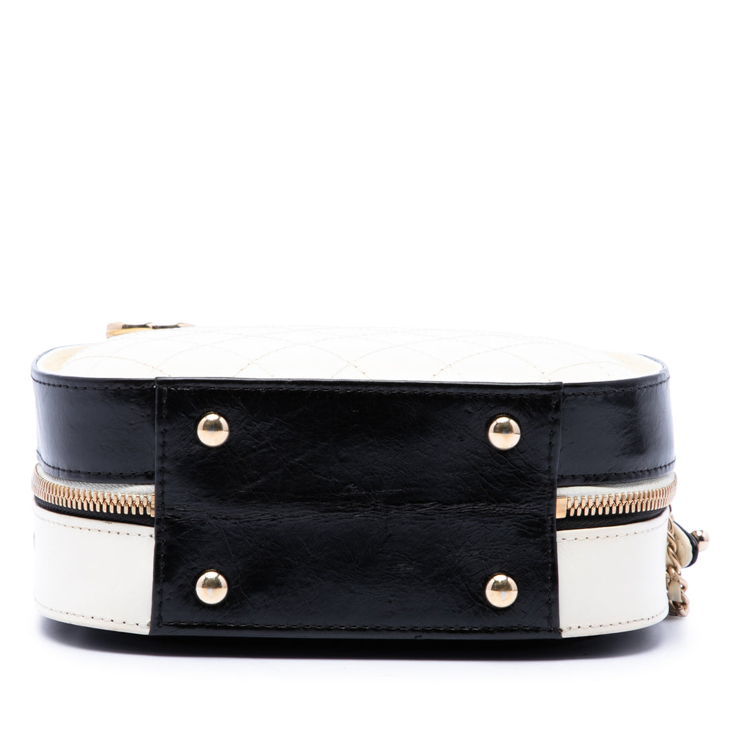 CC Matelassé Froissé Vanity Petit Cuir de veau Noir