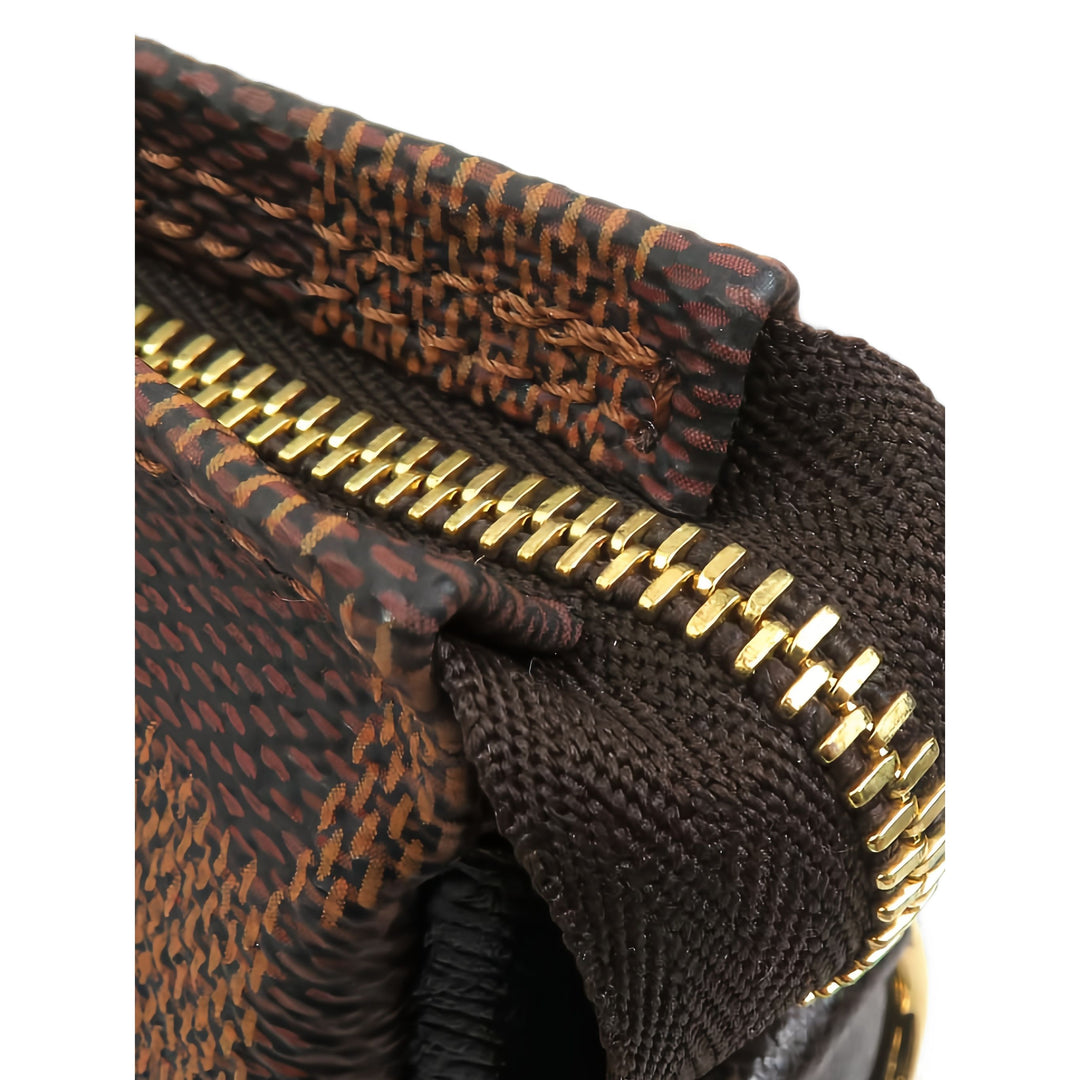 Louis Vuitton Trousse Pochette Damier Ébène Marron – vue 9 – GABY PARIS